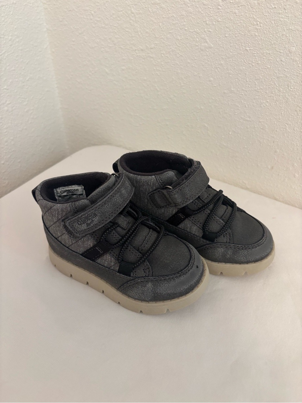 OshKosh B'gosh Boys Gray High-Top Sneakers